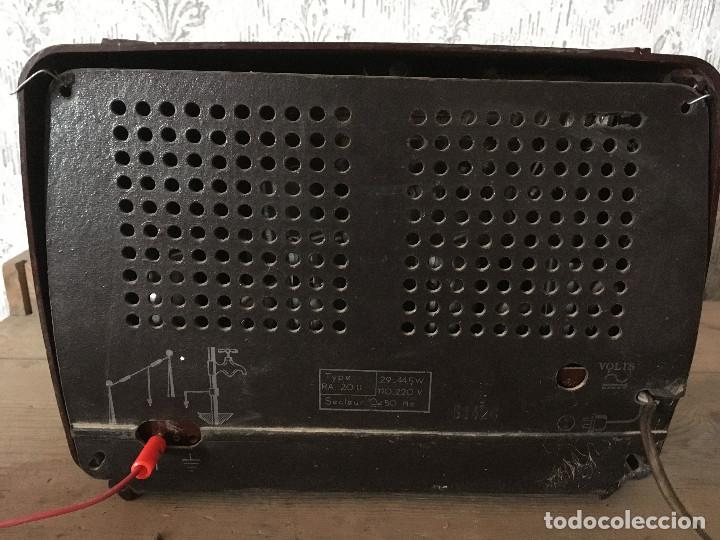 Radios de v&aacute;lvulas: RADIO RADIOLA BAQUELITA CON INTERRUPTOR.220V - Foto 9