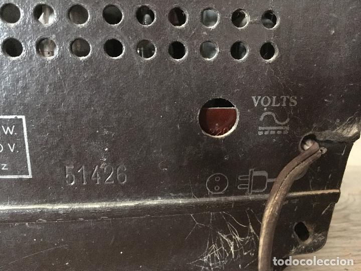 Radios de v&aacute;lvulas: RADIO RADIOLA BAQUELITA CON INTERRUPTOR.220V - Foto 12