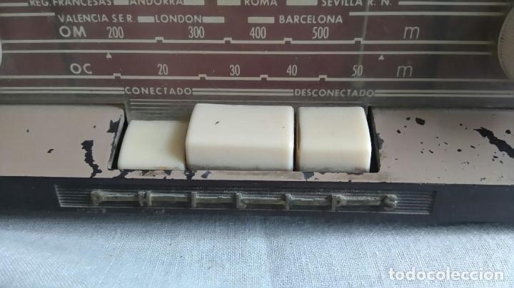 Radios de v&aacute;lvulas: RADIO PHILIPS B2E92U FUNCIONANDO.A&Ntilde;O 1959.ESPA&Ntilde;A - Foto 4