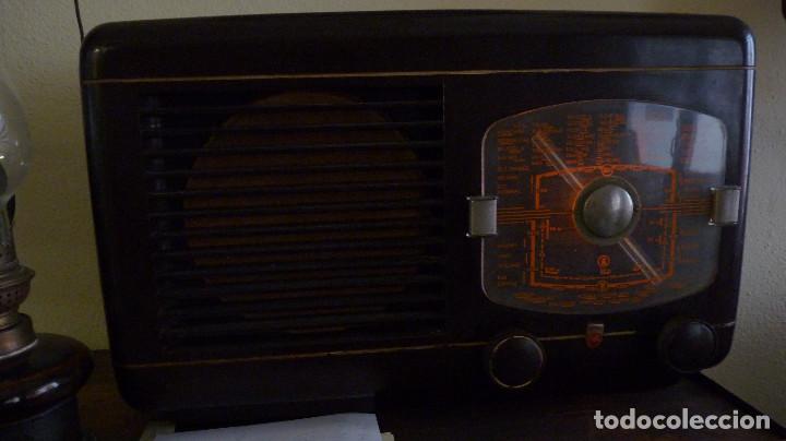 Radios de v&aacute;lvulas: RADIO A V&Aacute;LVULAS PHILIPS.MODELO RARO.FUNCIONANDO - Foto 2