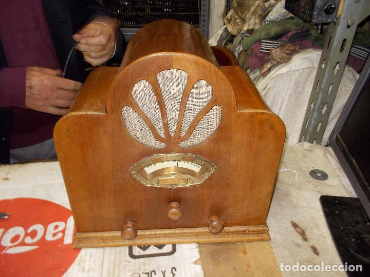 Radios de v&aacute;lvulas: Radio capilla funcionando - Foto 4