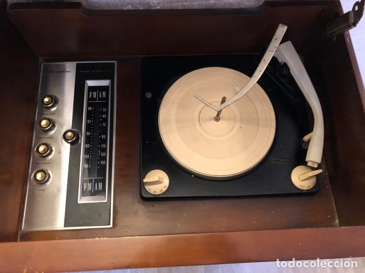 Radios de v&aacute;lvulas: MUEBLE RADIO TOCADISCOS - Foto 4