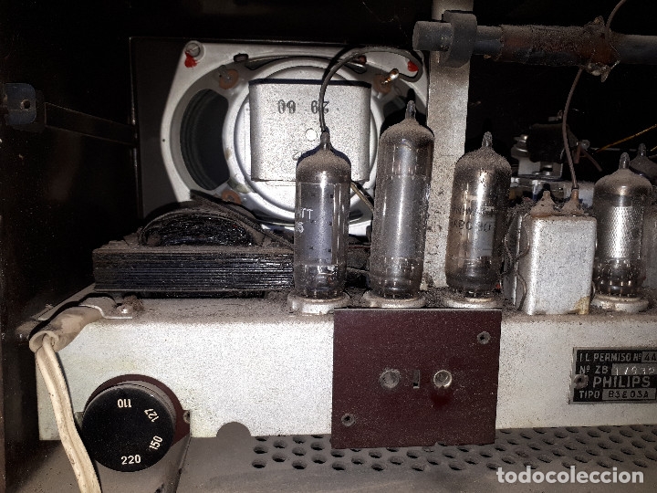 Radios de v&aacute;lvulas: Radio Philips de baquelita - Foto 10