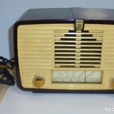 Radios de válvulas: ANTIGUA RADIO. PHILIPS. MODELO BX115U / 19. FUNCIONANDO. 220 V. 26 X 16CM. VER. Lote 148910830