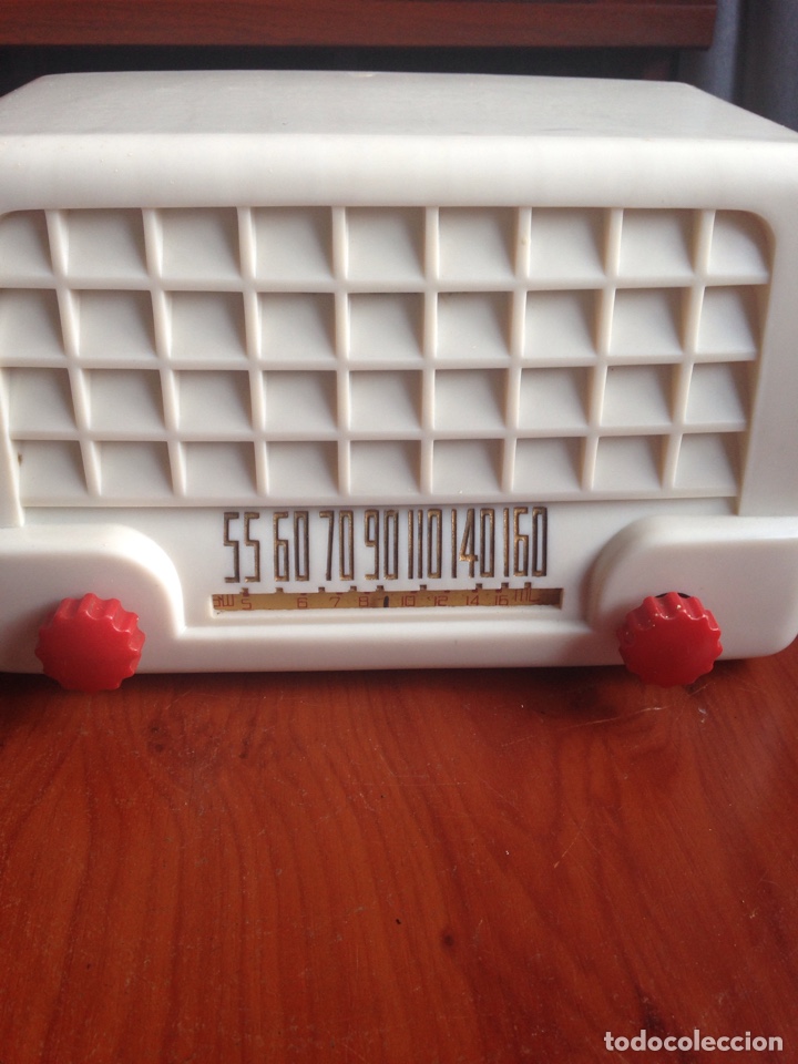 Radios de v&aacute;lvulas: Radio peque&ntilde;a baquelita - Foto 4