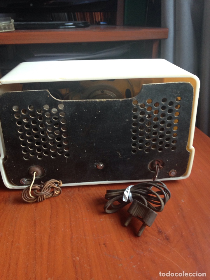 Radios de v&aacute;lvulas: Radio peque&ntilde;a baquelita - Foto 13