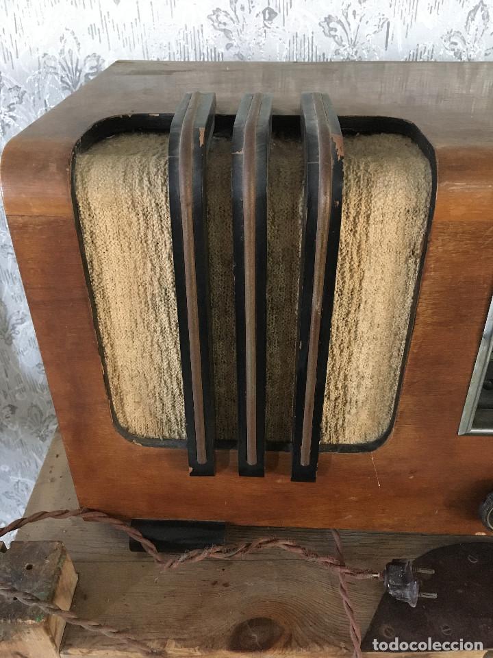 Radios de v&aacute;lvulas: RADIO MADERA SIN MARCA. ENCIENDE 220V. - Foto 5