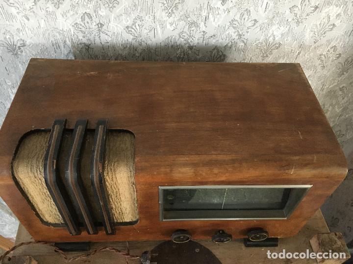 Radios de v&aacute;lvulas: RADIO MADERA SIN MARCA. ENCIENDE 220V. - Foto 6