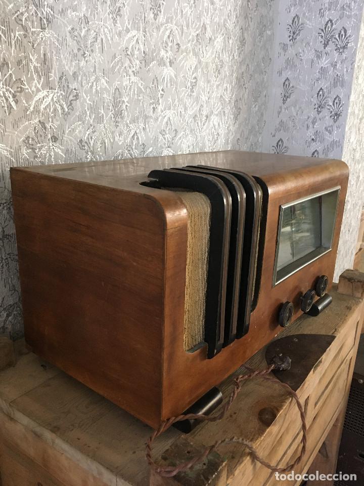 Radios de v&aacute;lvulas: RADIO MADERA SIN MARCA. ENCIENDE 220V. - Foto 7