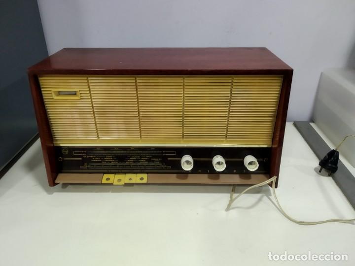 Radios de v&aacute;lvulas: ANTIGUA RADIO PHILIPS FUNCIONANDO - Foto 1