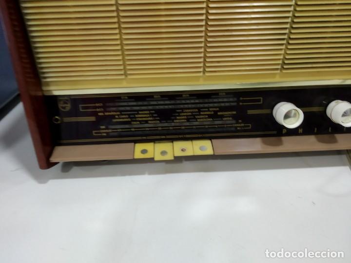 Radios de v&aacute;lvulas: ANTIGUA RADIO PHILIPS FUNCIONANDO - Foto 2