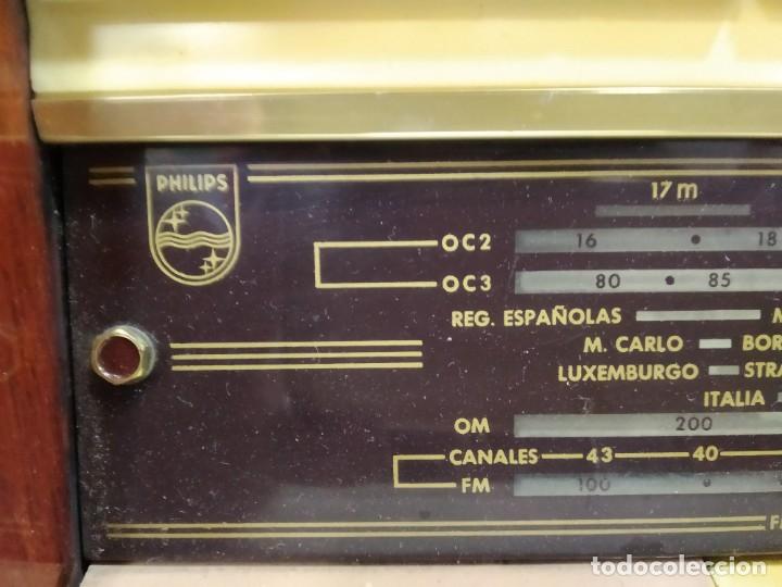 Radios de v&aacute;lvulas: ANTIGUA RADIO PHILIPS FUNCIONANDO - Foto 3
