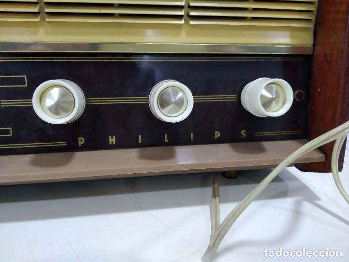 Radios de v&aacute;lvulas: ANTIGUA RADIO PHILIPS FUNCIONANDO - Foto 6