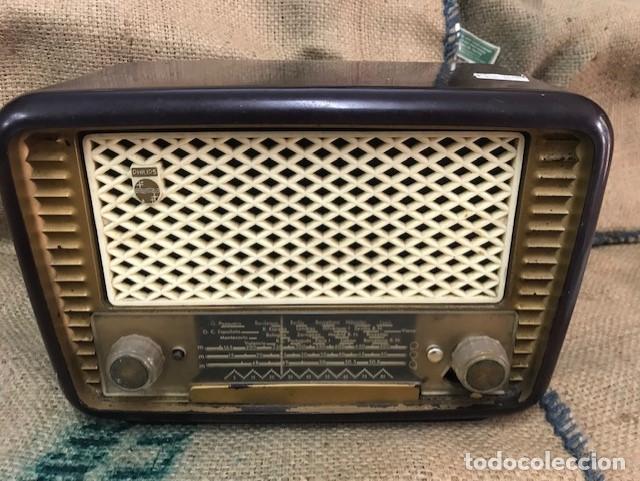 Radios de v&aacute;lvulas: Radio Philips baquelita - Foto 1