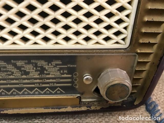 Radios de v&aacute;lvulas: Radio Philips baquelita - Foto 3