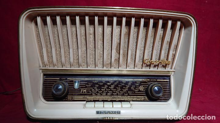 Radios de válvulas: RADIO DE VALVULAS TELEFUNKEN MODELO CONCERTINA CON FM AÑO 1957 - Foto 12 - 202029507