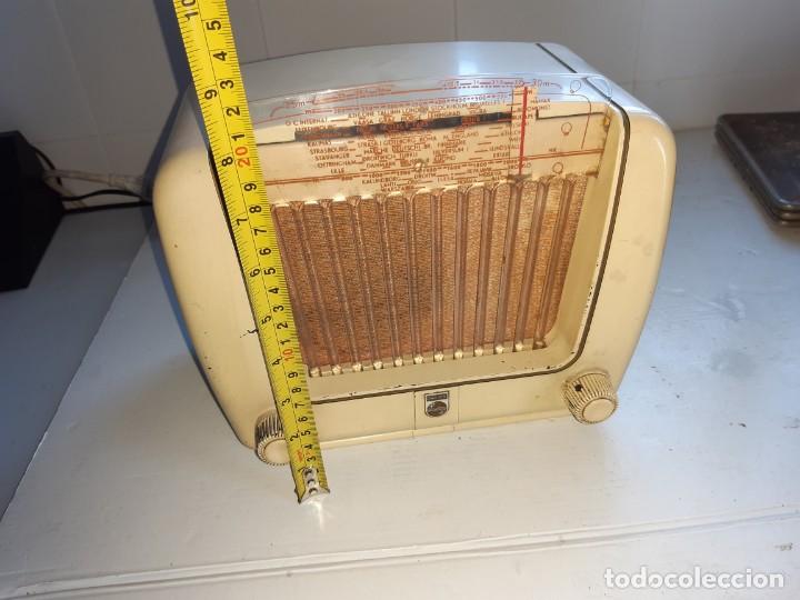 Radios de v&aacute;lvulas: Radio antugua Philips peineta blanco - Foto 3