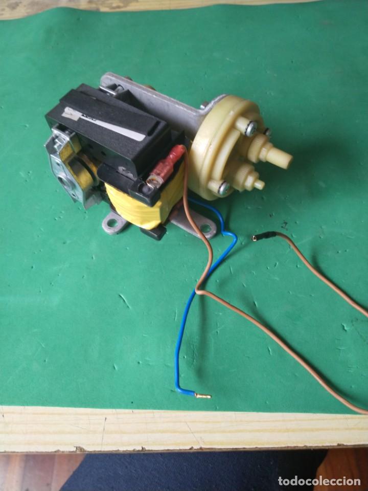 Radios de v&aacute;lvulas: Motor con bomba de aire - Foto 2