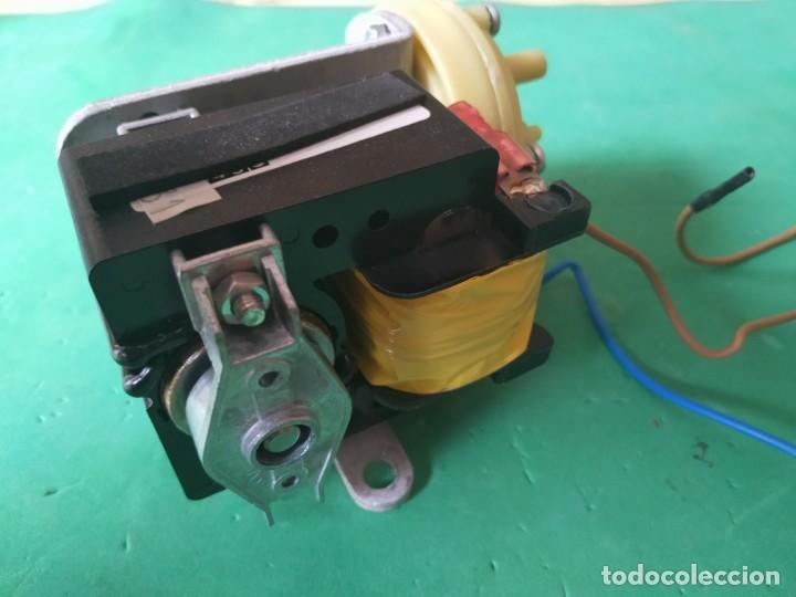 Radios de v&aacute;lvulas: Motor con bomba de aire - Foto 3
