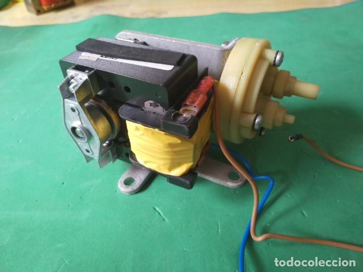 Radios de v&aacute;lvulas: Motor con bomba de aire - Foto 6