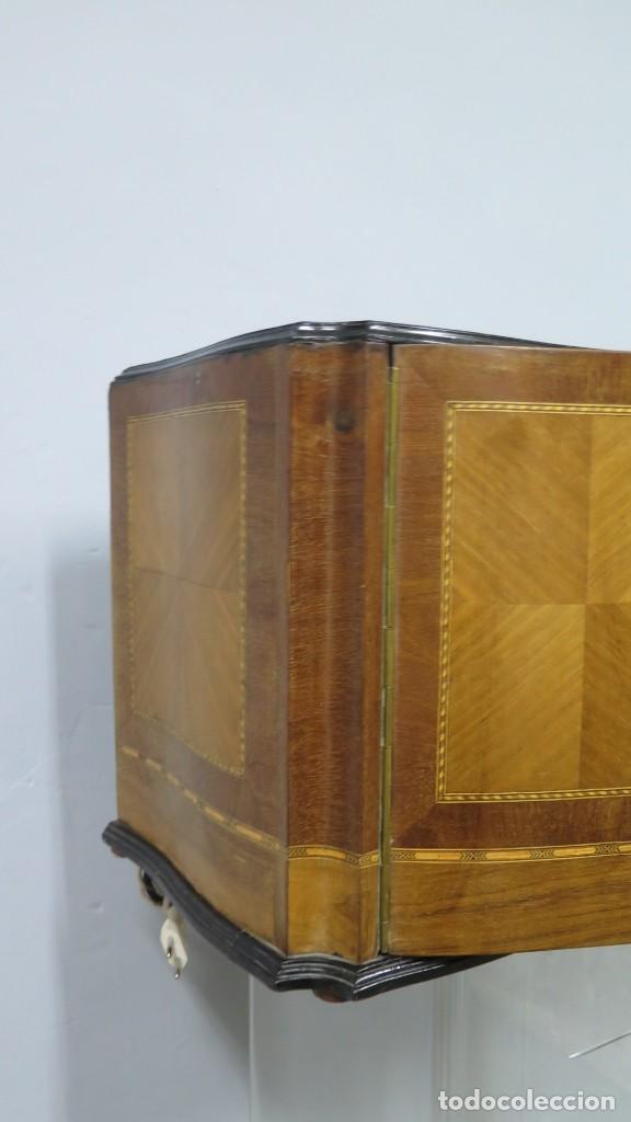 Radios de v&aacute;lvulas: GRAN RADIO CON CAJA DE TARACEA - Foto 6