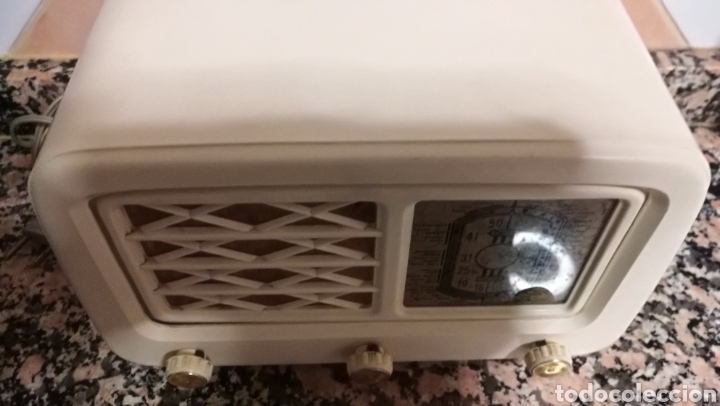 Radios de v&aacute;lvulas: ANTIGUO RADIO COLOR BLANCO - Foto 3