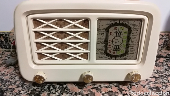 Radios de v&aacute;lvulas: ANTIGUO RADIO COLOR BLANCO - Foto 1
