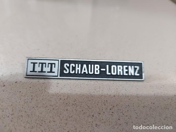 Radios de v&aacute;lvulas: Emblema de lat&oacute;n para radios Schaub - Lorenz - Foto 1