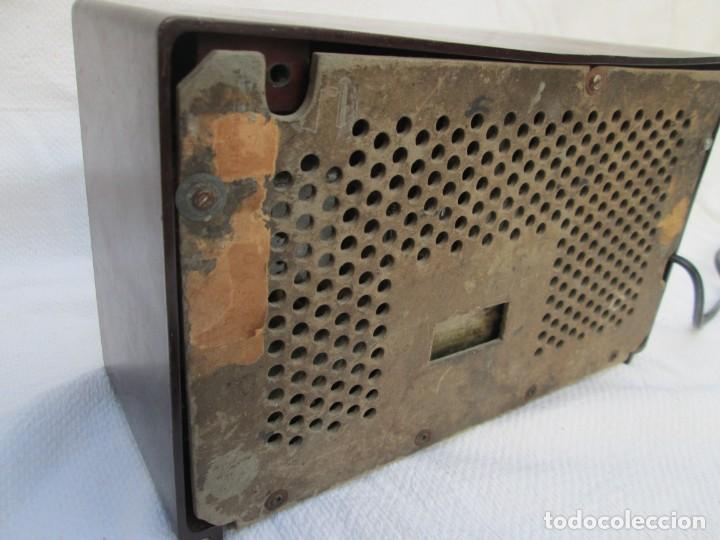 Radios de v&aacute;lvulas: Radio de v&aacute;lvulas. baquelita. Marca Philips - Foto 3