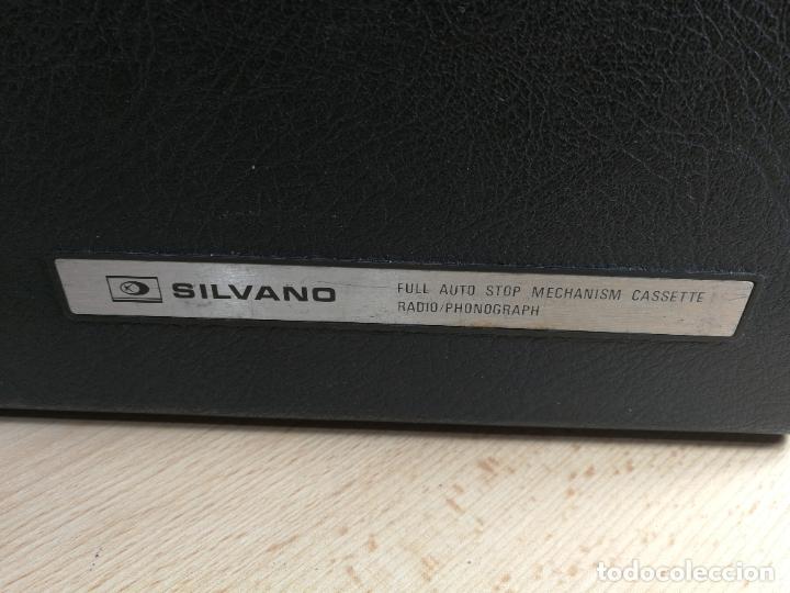 Radios de v&aacute;lvulas: RADIO TOCADISCOS CASETE DE MALETIN SILVANA - Foto 4