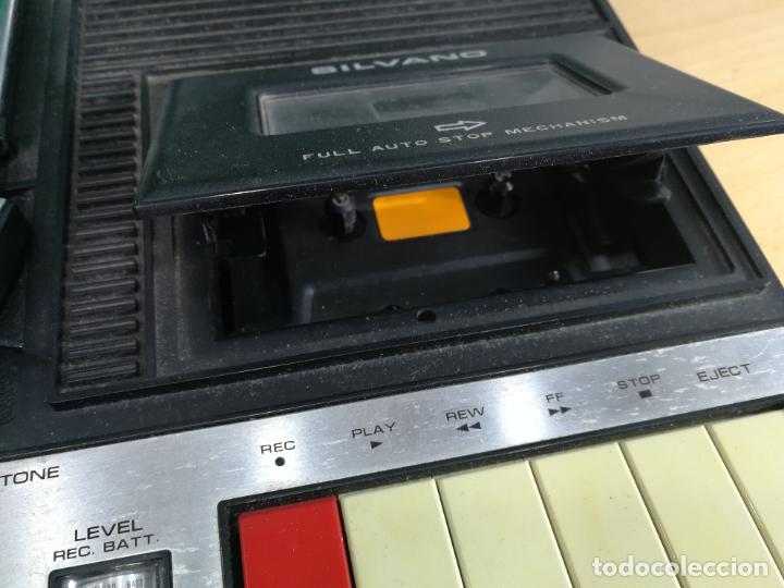 Radios de v&aacute;lvulas: RADIO TOCADISCOS CASETE DE MALETIN SILVANA - Foto 32