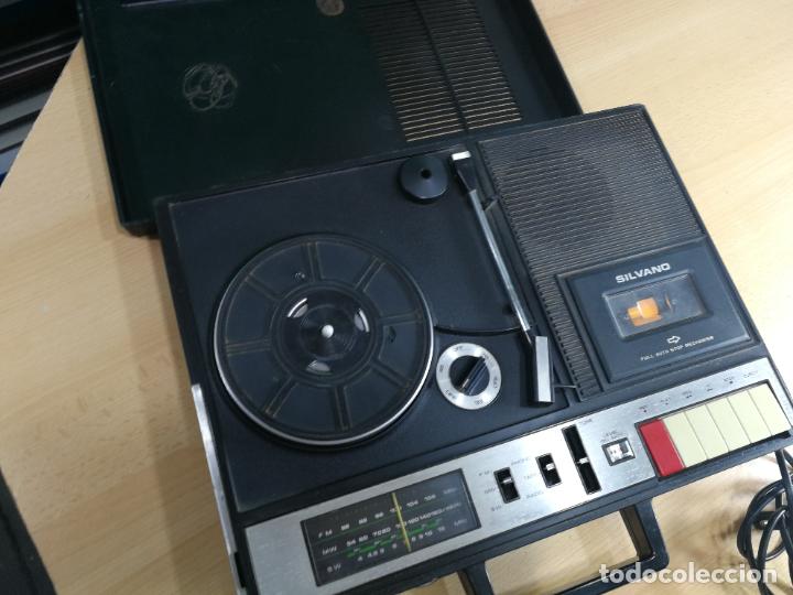 Radios de v&aacute;lvulas: RADIO TOCADISCOS CASETE DE MALETIN SILVANA - Foto 34