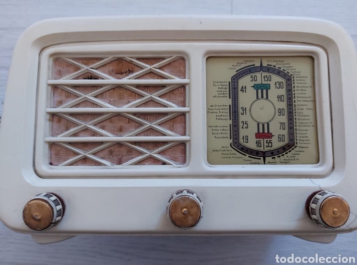 Radios de v&aacute;lvulas: Radio antigua a&ntilde;os 50 - Foto 1