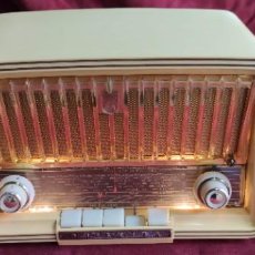 Radios de válvulas: PHILIPS PHILETTA B2D13A. AÑO 1961. EXCELENTE Y FUNCIONANDO ( VER VIDEO Y DESCRIPCION). Lote 300255023
