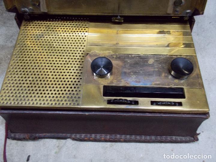 Radios de v&aacute;lvulas: radio con forma de libro - Foto 6
