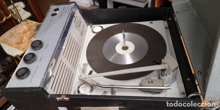 Radios de v&aacute;lvulas: Tocadiscos PHILIPS NG 5159, REF. TP5205 - Foto 1
