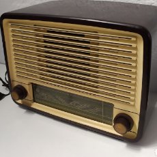 Radios de válvulas: RADIO ANTIGUA PHILIPS BE 452A