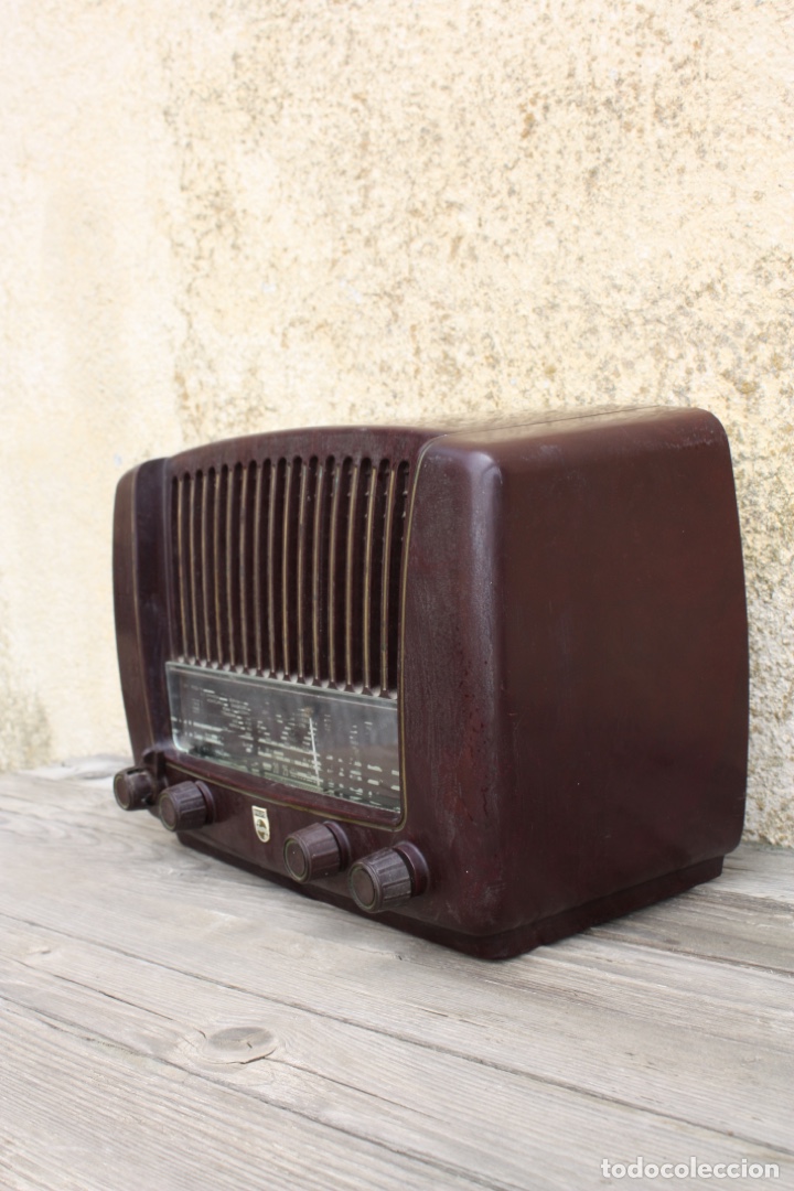 Radios de v&aacute;lvulas: Radio de baquelita Philips. - Foto 11