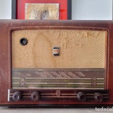Radios de válvulas: RADIO ANTIGUA PHILIPS BE-521-A