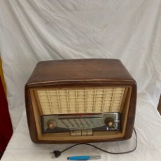 Radios à lampes: BONITA RADIO ANTIGUA DE LAMPARAS MARCA VICA!. Lote 361021200