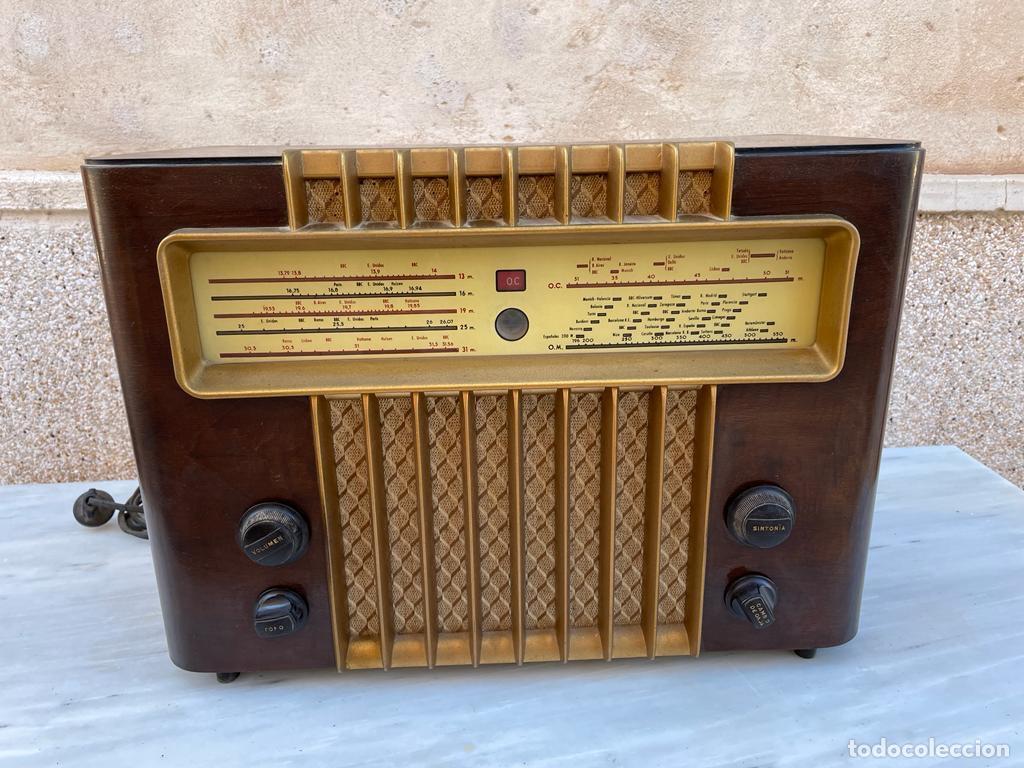 Radios de v&aacute;lvulas: Receptor de radio Marconi , de 1948. - Foto 1