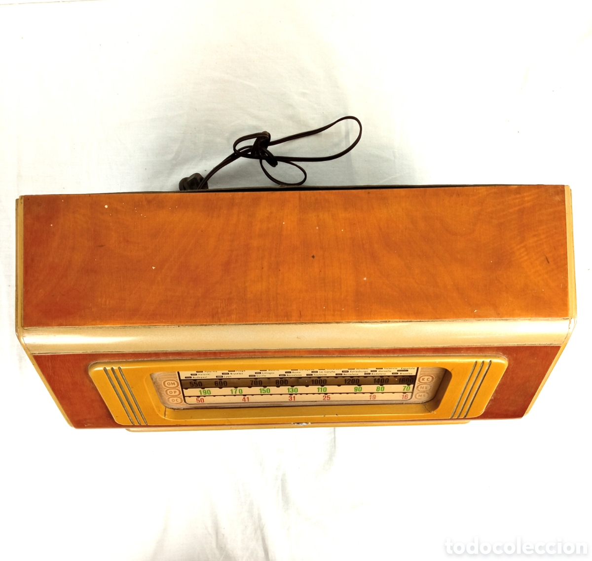 Radios de v&aacute;lvulas: RADIO BERTRAN, MODELO 17 E. 29 X 43 X 20 CM - Foto 3