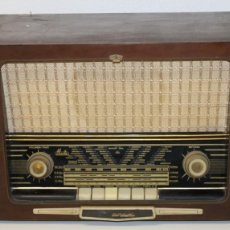 Radios de válvulas: RADIO IBERIA MODELO Z-528. AÑOS 50
