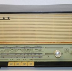 Radios de válvulas: RADIO ASKAR DE BAKELITA MODELO AE.1320-A. AÑOS 60. Lote 372242711