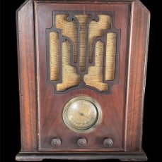Radios de válvulas: RADIO CAPILLA COLONIAL MODELO 251-E ART DECO 1930’S.. Lote 372379023