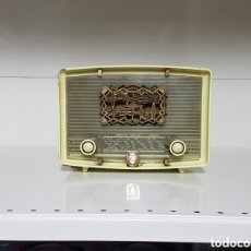 Radios de válvulas: RADIO PHILLIPS ANTIGUA PEQUEÑO FORMATO MUY RARA Y BONITA DE LOS AÑOS 1950. Lote 378590004