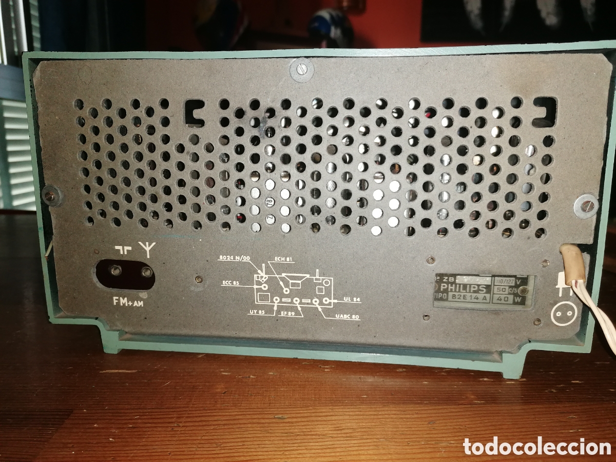 Radios de v&aacute;lvulas: Antigua radio PHILIPS - Foto 2