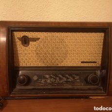 Radios de válvulas: RADIO ANTIGUA TELEFUNKEN. Lote 388170454
