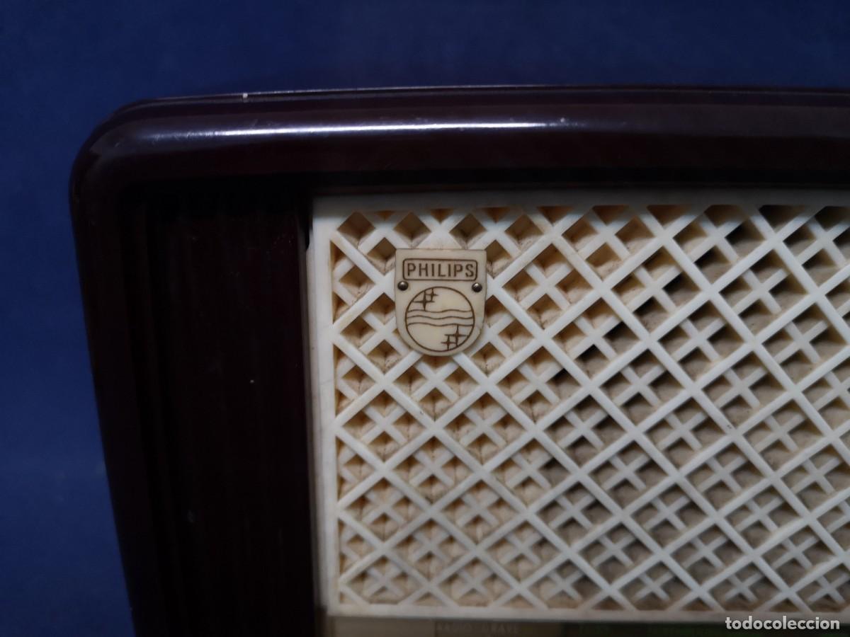 Radios de v&aacute;lvulas: Radio Philips en baquelita - Foto 3