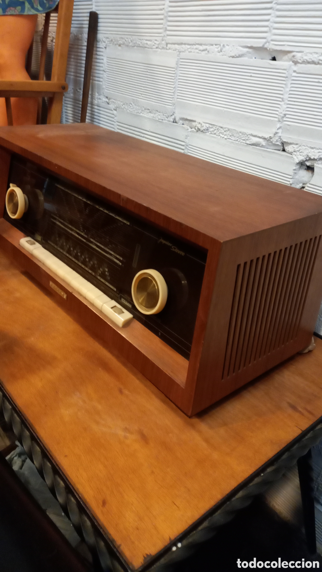 Radios de v&aacute;lvulas: Antigua radio Philps - Foto 1